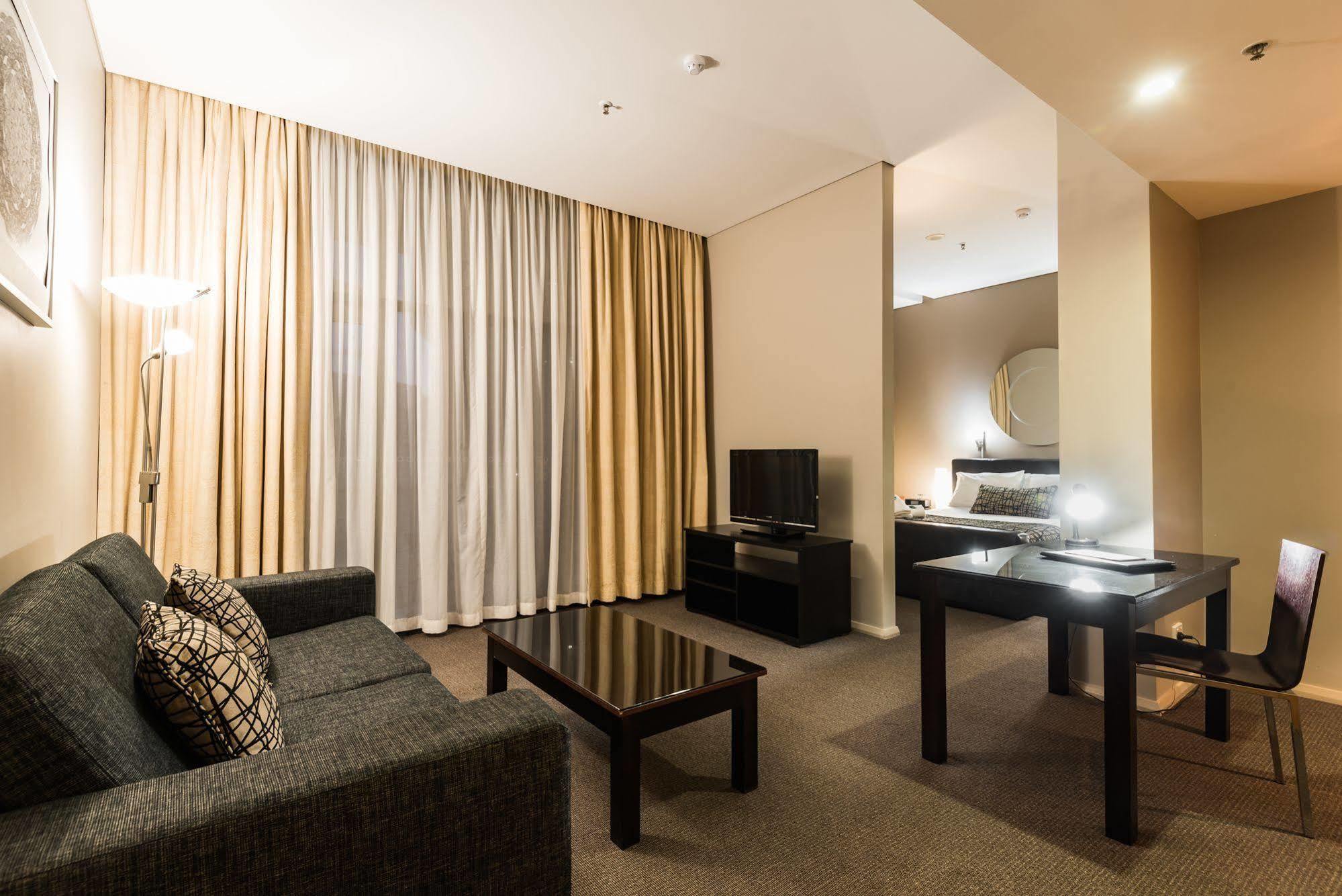 Clarendon Hotel Newcastle Dış mekan fotoğraf